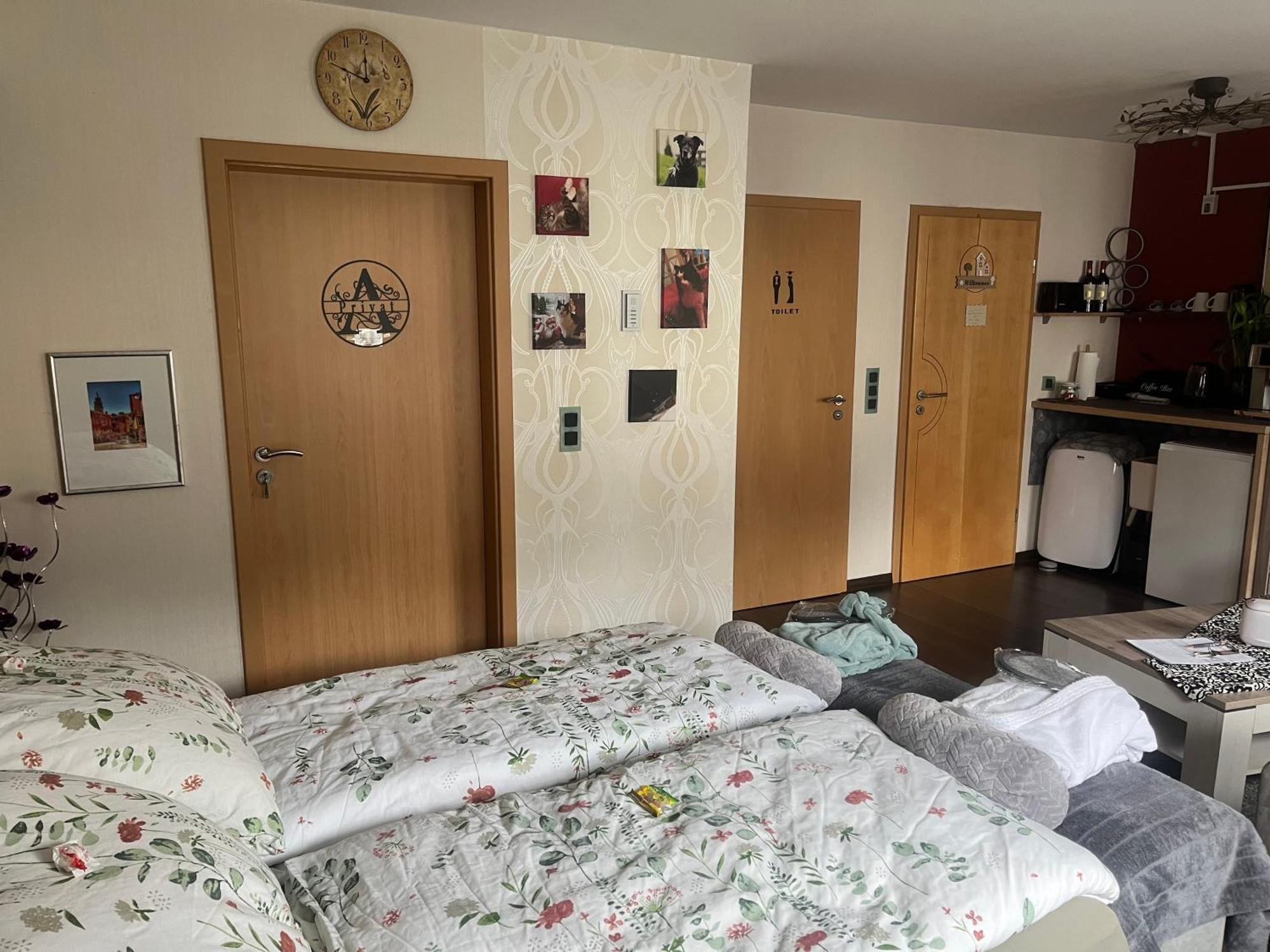 Gaestezimmer In Ratingen Bei Duesseldorf Mit Einem Hauch Luxus Kültér fotó