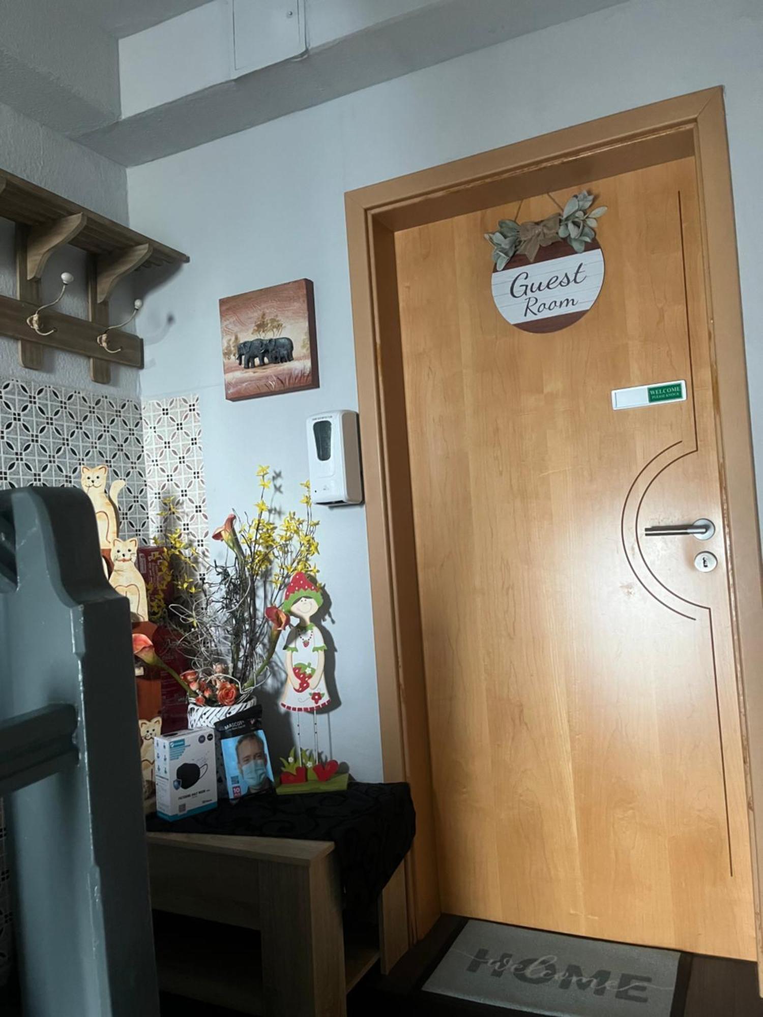 Gaestezimmer In Ratingen Bei Duesseldorf Mit Einem Hauch Luxus Kültér fotó